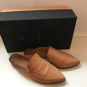 Halogen Corbin mule slides in nude